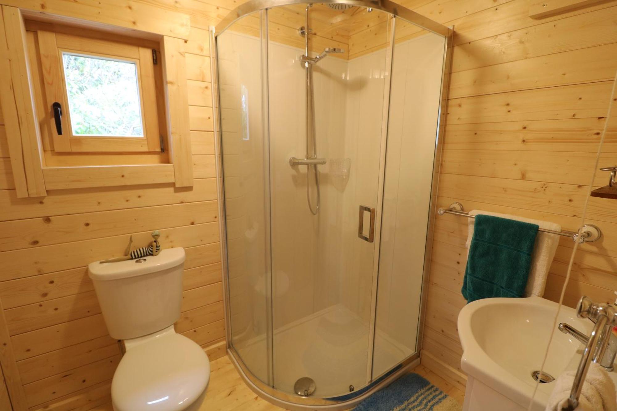Inisean Lodge Log Cabin -Part Of Inisean B&B ダングロー エクステリア 写真